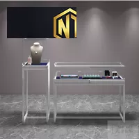 TỦ KÍNH TRƯNG BÀY TRANG SỨC SANG TRỌNG